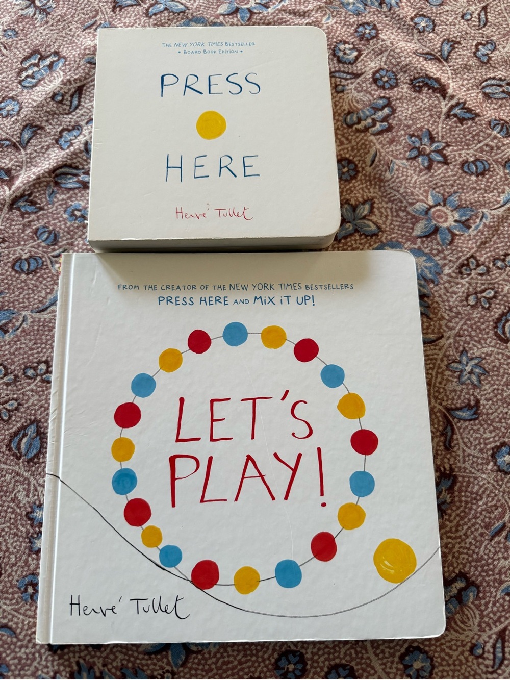 Let's Play by Herve Tullet press here
2 books